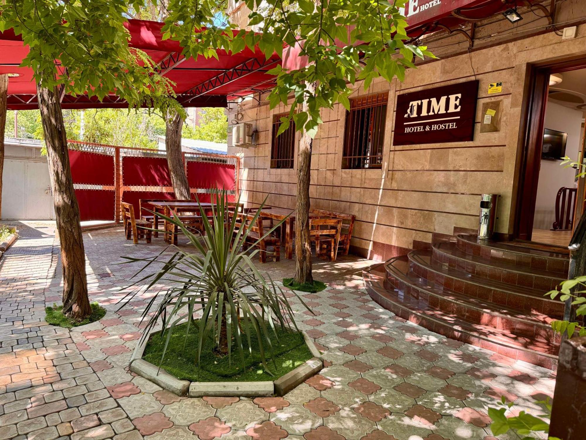 Time Hotel & Tours Jerevan Exteriör bild