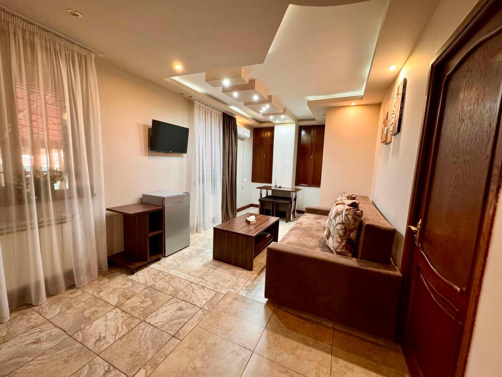 Time Hotel & Tours Jerevan Rum bild
