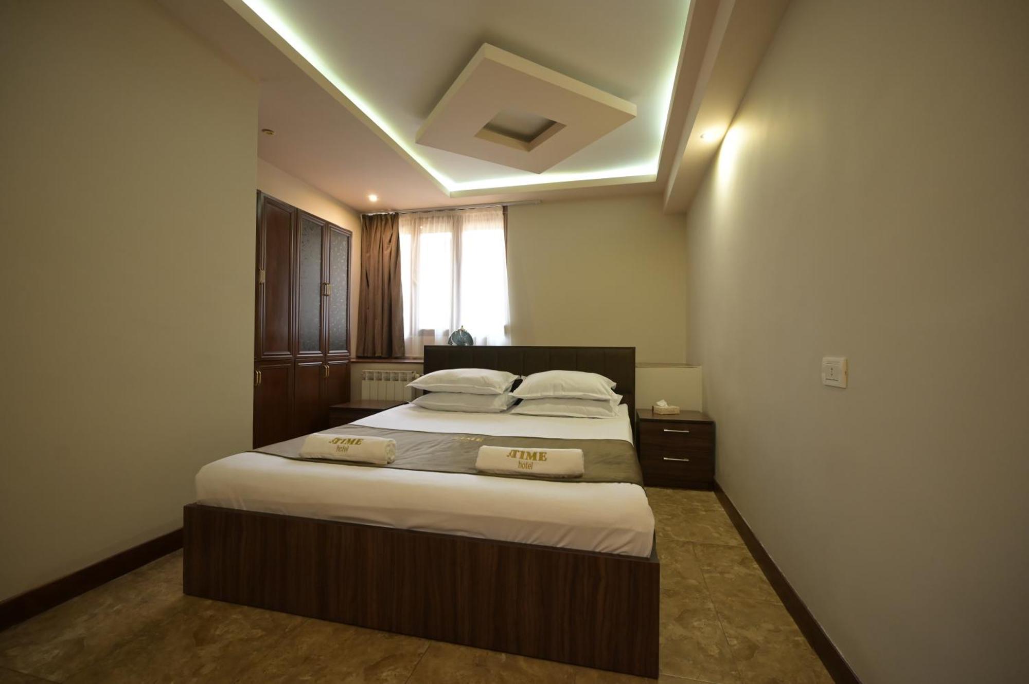Time Hotel & Tours Jerevan Exteriör bild