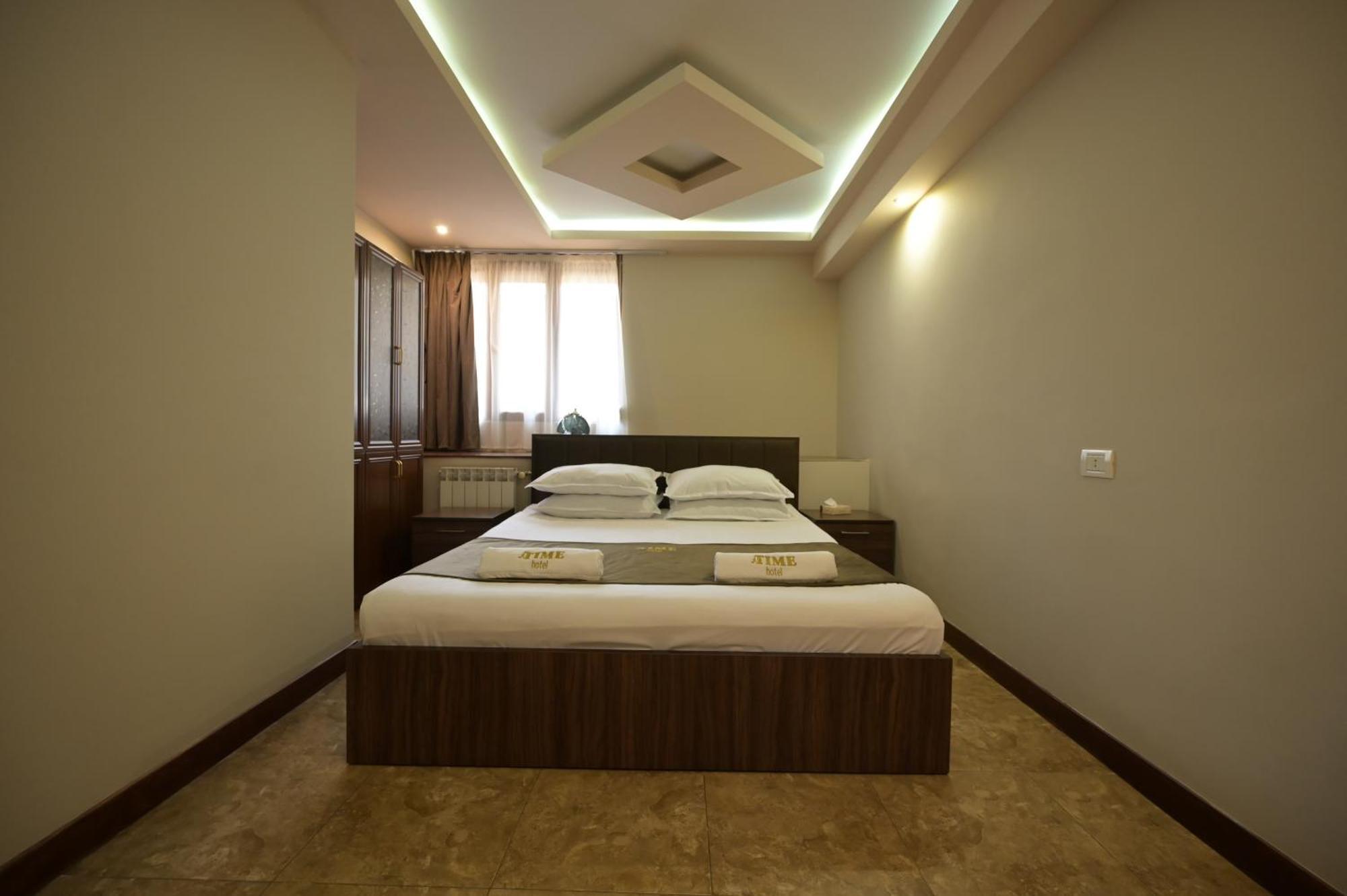 Time Hotel & Tours Jerevan Exteriör bild