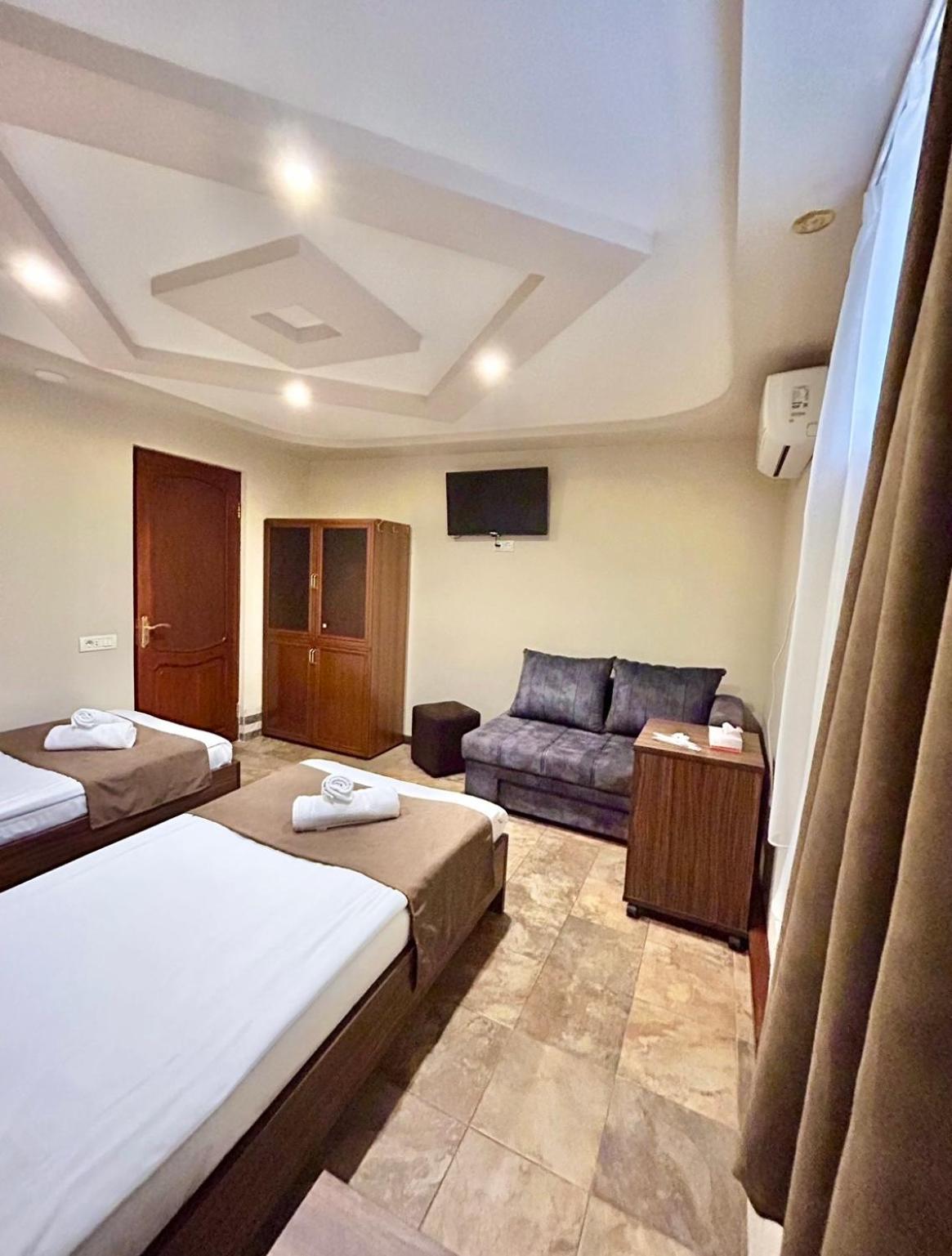 Time Hotel & Tours Jerevan Exteriör bild