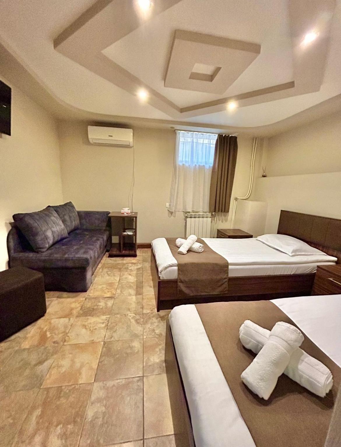 Time Hotel & Tours Jerevan Exteriör bild