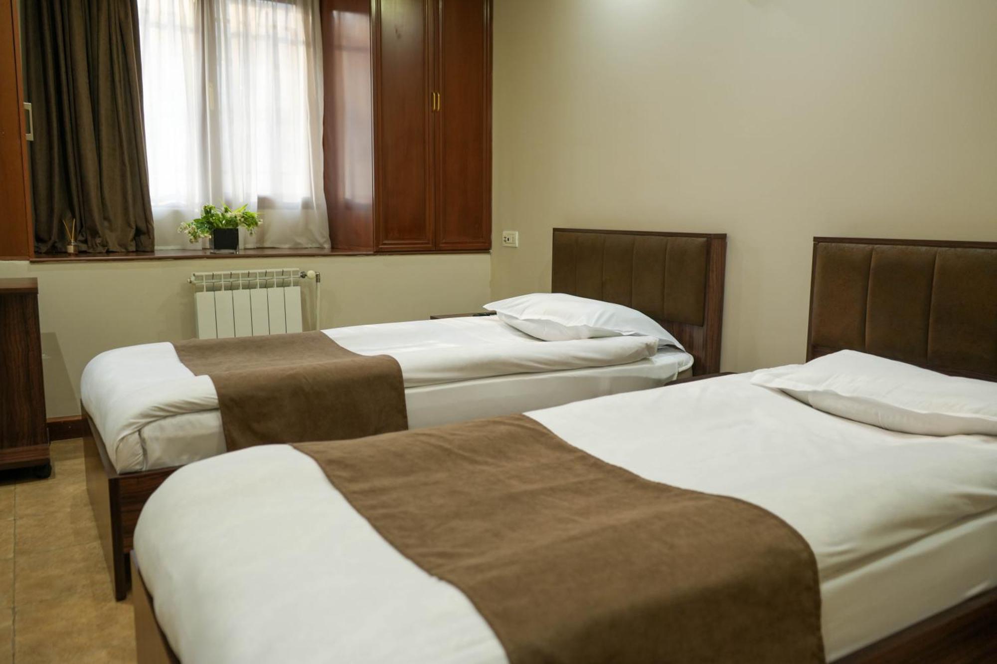 Time Hotel & Tours Jerevan Rum bild
