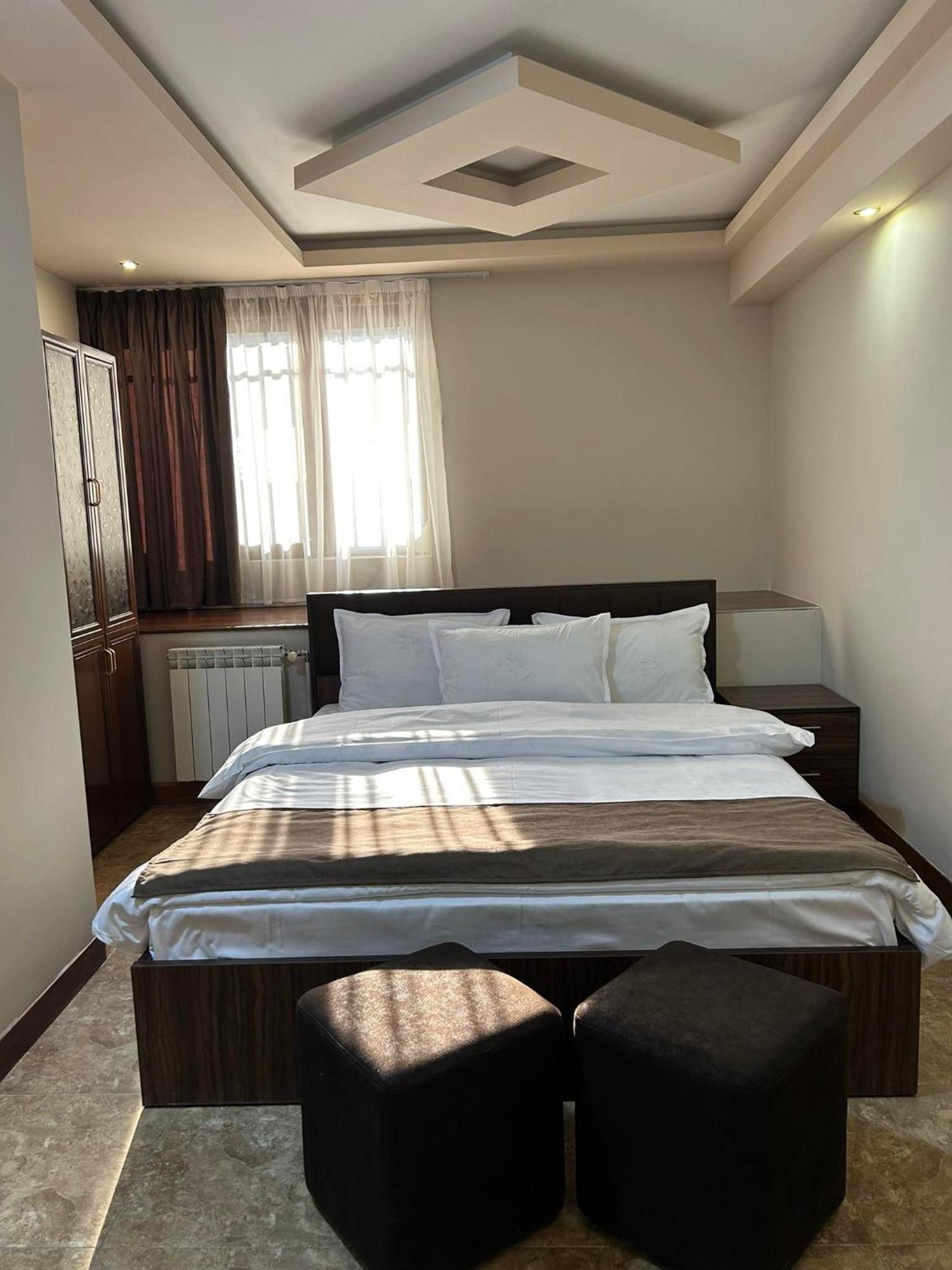 Time Hotel & Tours Jerevan Rum bild